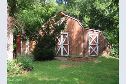 986 Church St, North Adams, MA 01247 - Photo 38