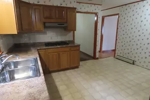 986 Church St, North Adams, MA 01247 - Photo 18