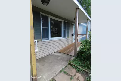 986 Church St, North Adams, MA 01247 - Photo 10