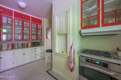 720 South St, Pittsfield, MA 01201 - Photo 20