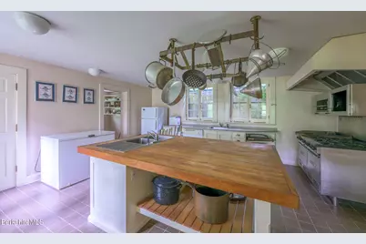 720 South St, Pittsfield, MA 01201 - Photo 42