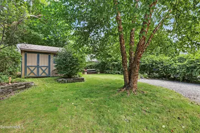 25 Cottage St, Great Barrington, MA 01230 - Photo 40