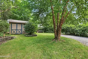 25 Cottage St, Great Barrington, MA 01230 - Photo 40