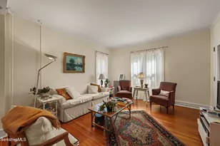 25 Cottage St, Great Barrington, MA 01230 - Photo 12