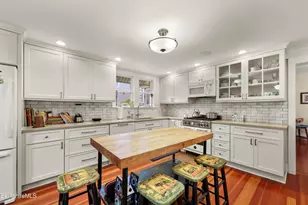25 Cottage St, Great Barrington, MA 01230 - Photo 16