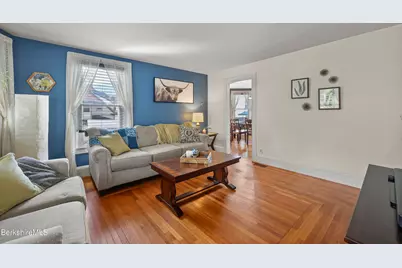 4 Richmond St, Adams, MA 01220 - Photo 10