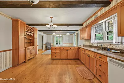 20 Franklin St, Pittsfield, MA 01201 - Photo 12