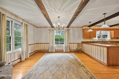 20 Franklin St, Pittsfield, MA 01201 - Photo 6