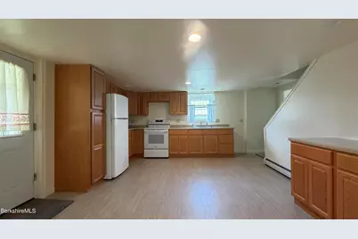 3 Richmond Ln, Adams, MA 01220 - Photo 8