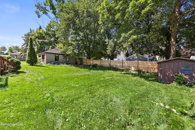 81 Calumet St, Pittsfield, MA 01201 - Photo 28
