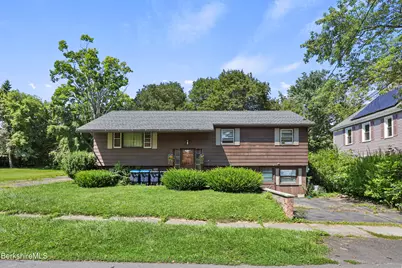 81 Calumet St, Pittsfield, MA 01201 - Photo 1