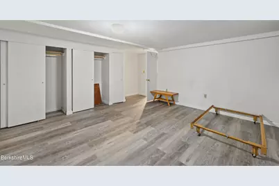 81 Calumet St, Pittsfield, MA 01201 - Photo 22