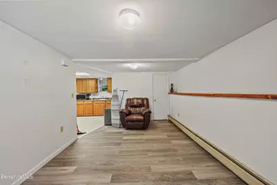 81 Calumet St, Pittsfield, MA 01201 - Photo 16