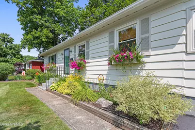 94 Velma Ave, Pittsfield, MA 01201 - Photo 4