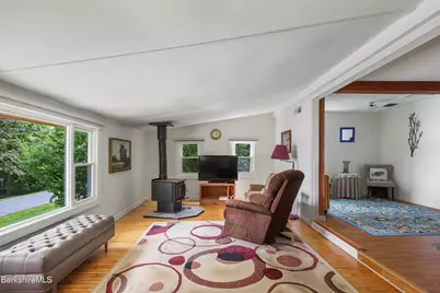 263 Shore Rd, Richmond, MA 01254 - Photo 6
