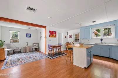 263 Shore Rd, Richmond, MA 01254 - Photo 10