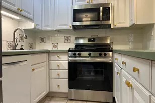8 Rolling Hills, Lenox, MA 01240 - Photo 2