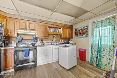 1093-1097 Tyler St, Pittsfield, MA 01201 - Photo 14