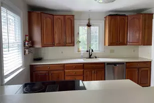 84 Windsor Ave, Pittsfield, MA 01201 - Photo 2