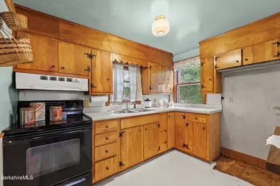 445 Devon Rd, Lee, MA 01238 - Photo 20