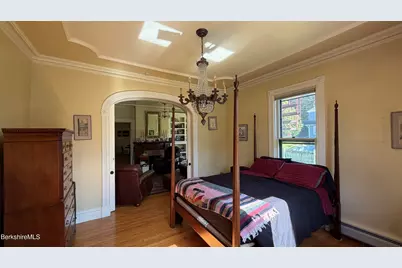 242 Church St, North Adams, MA 01247 - Photo 16