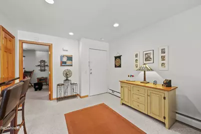 260 Pittsfield Rd #E6, Lenox, MA 01240 - Photo 4