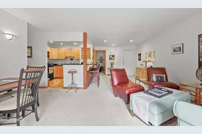 260 Pittsfield Rd #E6, Lenox, MA 01240 - Photo 8