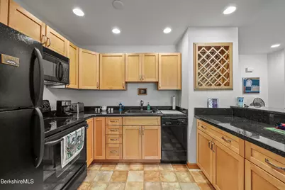 260 Pittsfield Rd #E6, Lenox, MA 01240 - Photo 14