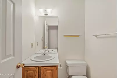 70 Lake St #b, Dalton, MA 01226 - Photo 10