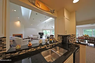 19 Hawthorne Rd #GH 8, Stockbridge, MA 01262 - Photo 14