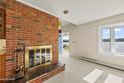 10 Club Cir, Pittsfield, MA 01201 - Photo 18