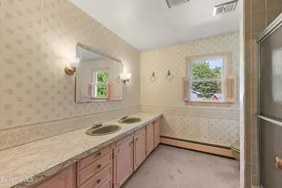 10 Club Cir, Pittsfield, MA 01201 - Photo 28