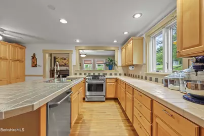 662 North Hoosac Rd, Williamstown, MA 01267 - Photo 26