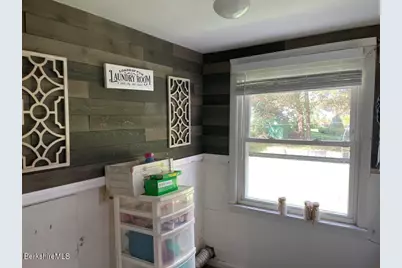 80 Dodge Ave, Pittsfield, MA 01201 - Photo 12