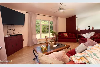 125 Lumbert Cross Rd, New Marlboro, MA 01259 - Photo 8