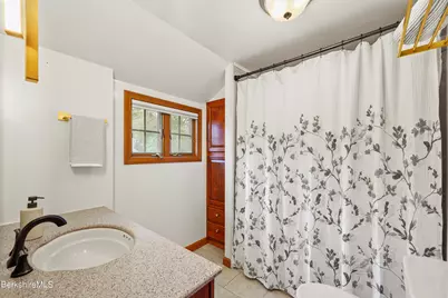 5 Daniels Ct, Adams, MA 01220 - Photo 36