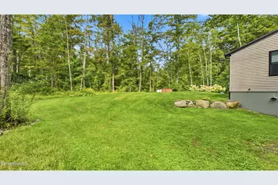 22 Dawn Dr, Becket, MA 01223 - Photo 26