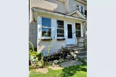 26 Harvard St, Pittsfield, MA 01201 - Photo 2
