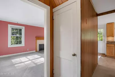 144 Castle Hill Ave, Great Barrington, MA 01230 - Photo 10