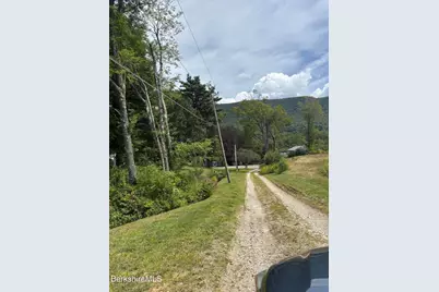 641 River Rd, Clarksburg, MA 01247 - Photo 20
