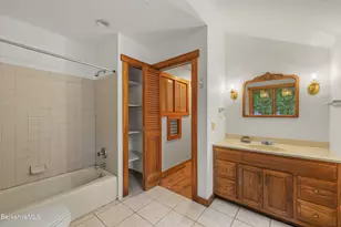 119 Buxton Hill Rd, Williamstown, MA 01267 - Photo 30
