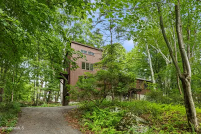 119 Buxton Hill Rd, Williamstown, MA 01267 - Photo 1