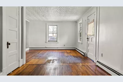 22 Franklin St, Lenox, MA 01240 - Photo 6