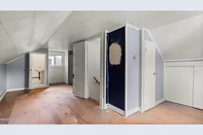 22 Franklin St, Lenox, MA 01240 - Photo 12