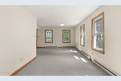 24 Franklin St, Lenox, MA 01240 - Photo 8