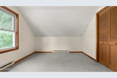 24 Franklin St, Lenox, MA 01240 - Photo 16