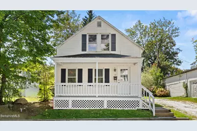 24 Franklin St, Lenox, MA 01240 - Photo 2