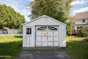 24 Elmvale Pl, Pittsfield, MA 01201 - Photo 4