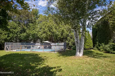 24 Elmvale Place, Pittsfield, MA 01201 - Photo 14