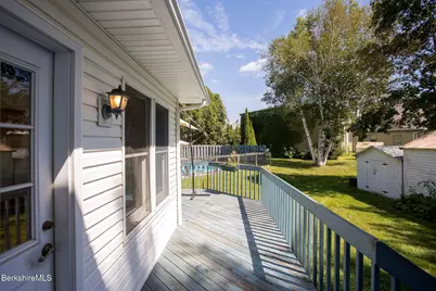 24 Elmvale Place, Pittsfield, MA 01201 - Photo 8